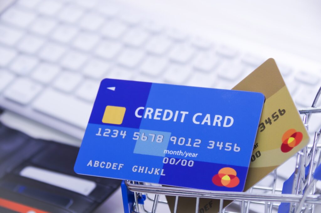 コスモ石油は国内の店舗数が第3位　クレジットカードナビ